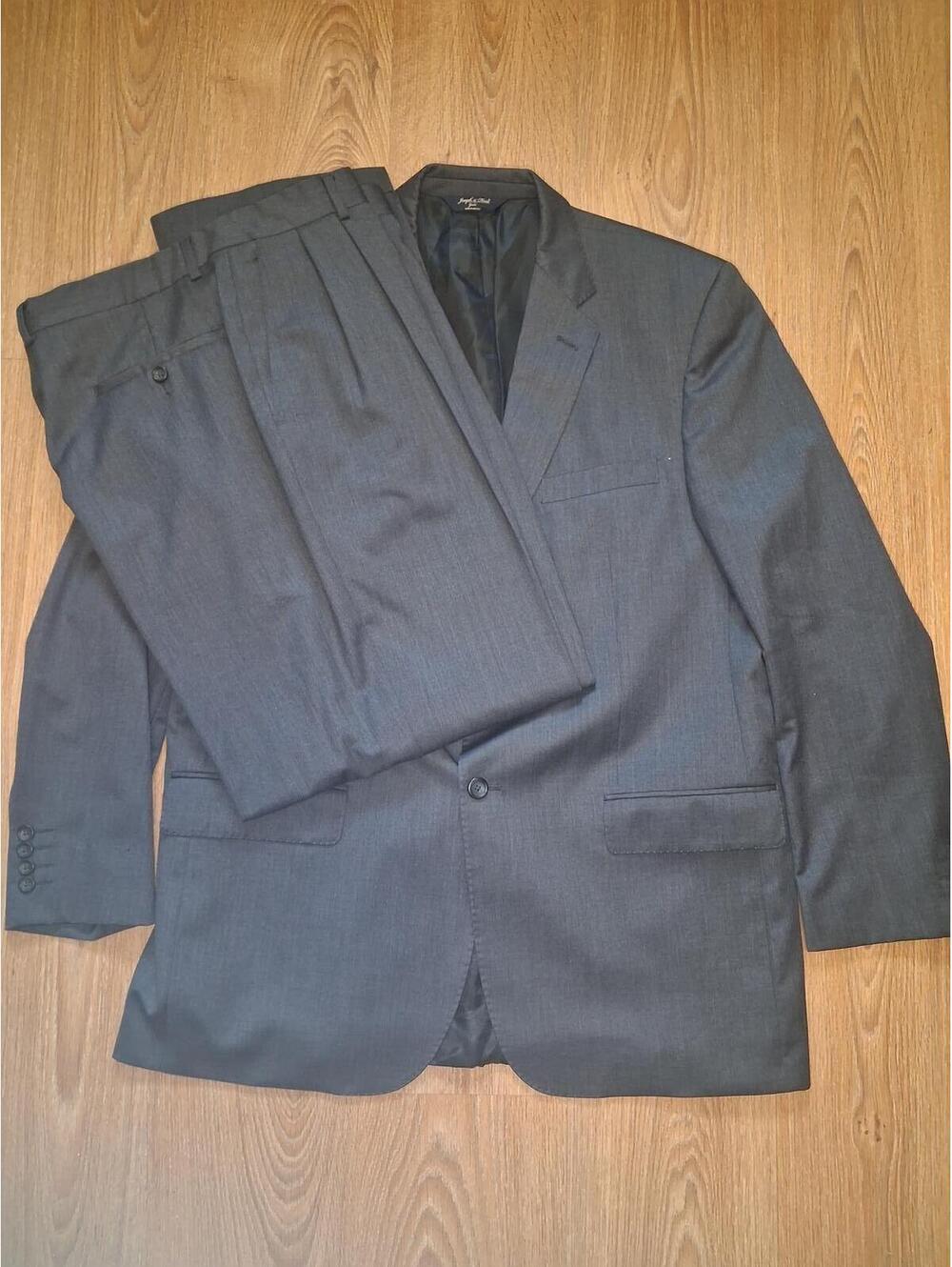 Joseph & Feiss 2 Piece Suit Mens 44L 39x32 Gray 100% Wool